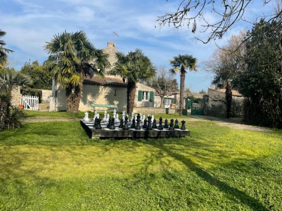 Le Chai Maison De Charme Pour Tribu Joyeuse Le Château-dʼOléron Екстериор снимка