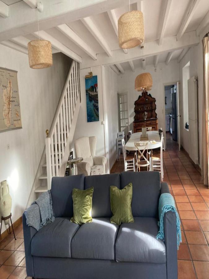 Le Chai Maison De Charme Pour Tribu Joyeuse Le Château-dʼOléron Екстериор снимка