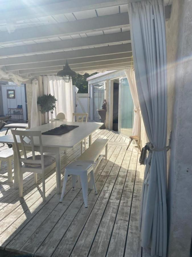Le Chai Maison De Charme Pour Tribu Joyeuse Le Château-dʼOléron Екстериор снимка