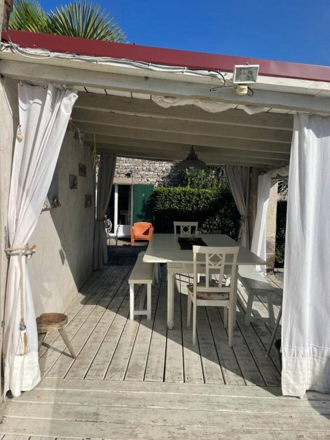 Le Chai Maison De Charme Pour Tribu Joyeuse Le Château-dʼOléron Екстериор снимка